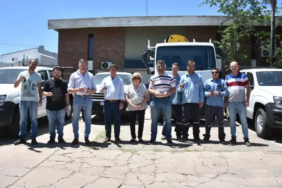 EPE entregó vehículos para Esperanza, Humboldt, Felicia, San Carlos, Elisa y Progreso