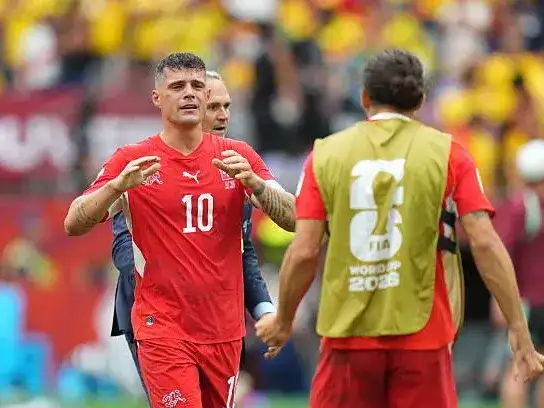 Granit Xhaka sobre Messi: “Es un privilegio enfrentarlo”