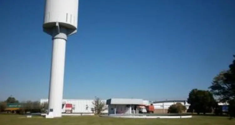 Firmaron el convenio para el complejo industrial mixto en la ex Tupper