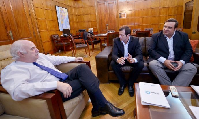 Bolívar: Intendente "Bali" Bucca mantuvo una reunión con el Ministro Casamiquela
