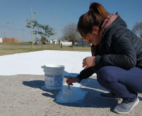 Voluntarios se sumaron al mantenimiento de los espacios públicos