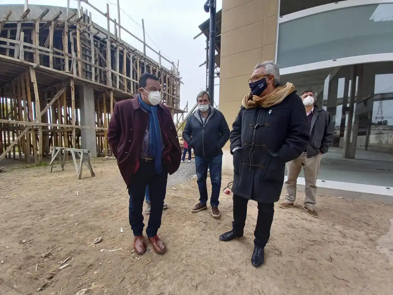 Julio Zamora y Osvaldo Cáffaro recorrieron obras del microestadio de Zárate con capacidad para 2.500 espectadores