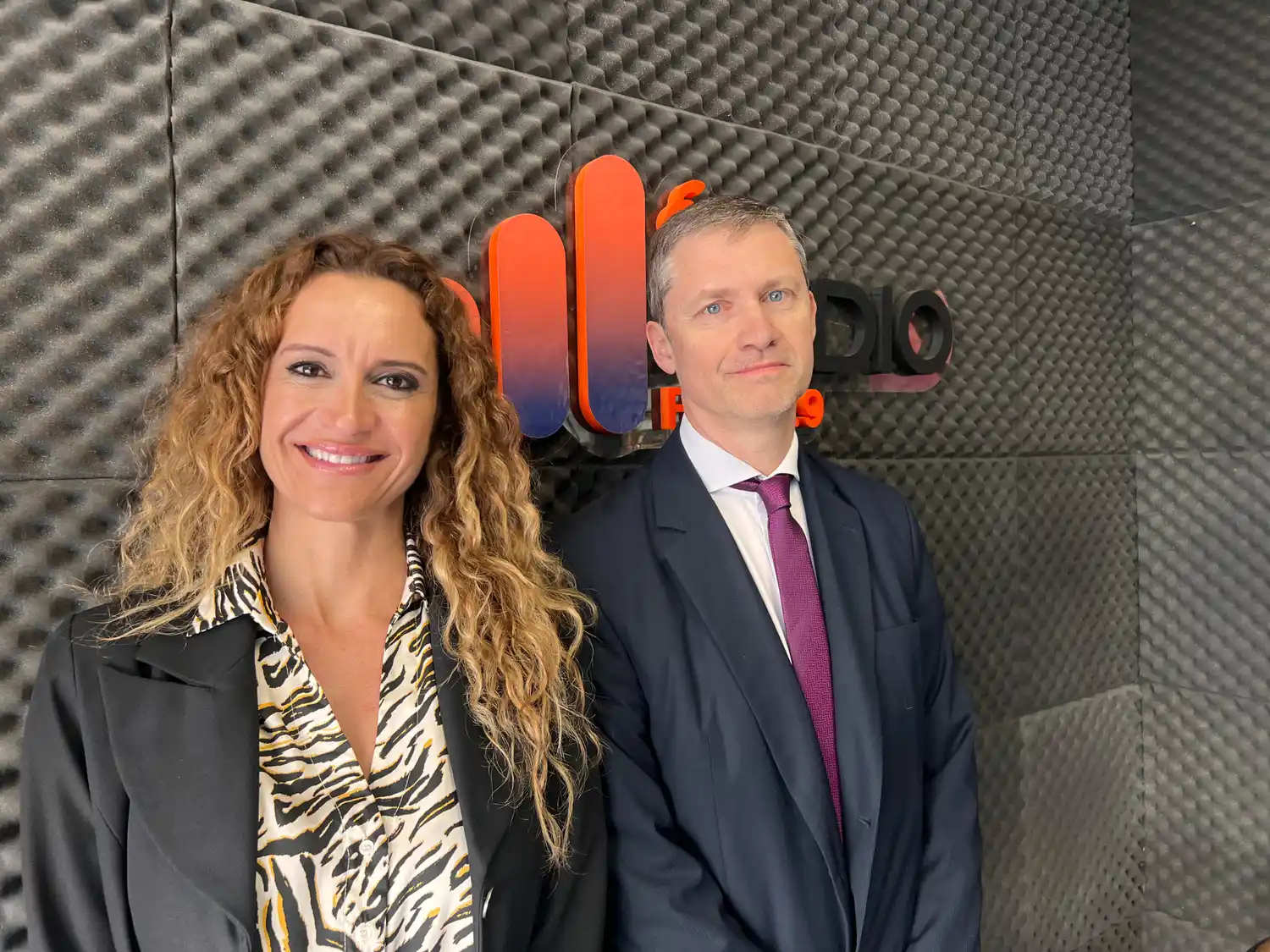 Los jueces, Laura Bulesevich y Fabián Loiza, hablaron sobre la disertación de Dr. Amós Arturo Grajales en Necochea