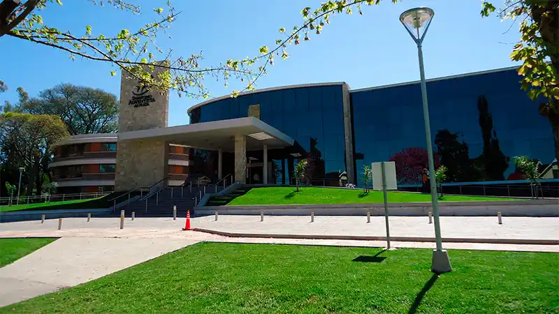 La ocupación de "camas Covid" alcanzó el 100% en Sanatorio Adventista del Plata