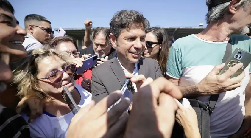 Kicllof enfrenta un momenbto determinante para la configuración del peronismo de cara a las elecciones