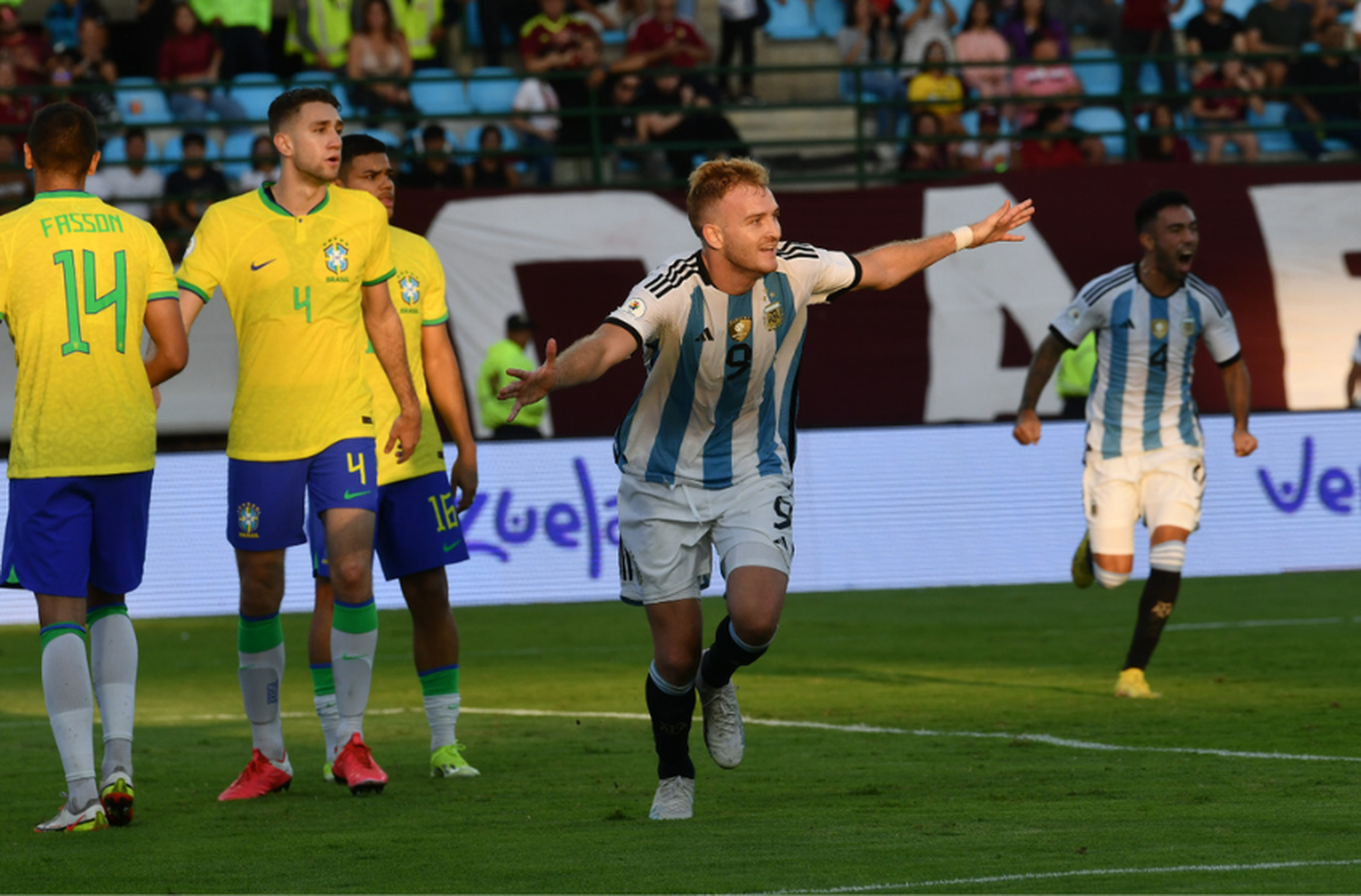 Argentina venció 1-0 a Brasil y clasificó a los Juegos Olímpicos 2024