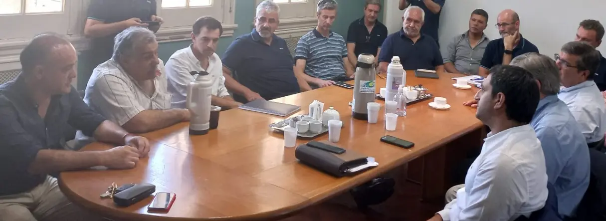 Importante encuentro de autoridades de ENERSA y Cooperativa Eléctrica