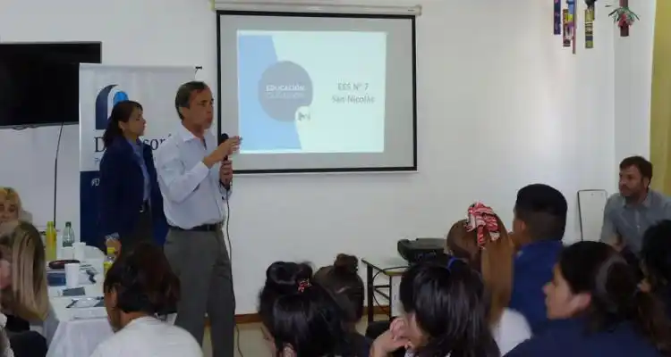 El fiscal Leveratto habló sobre grooming, cyberacoso y pornografía infantil en el colegio San Francisco