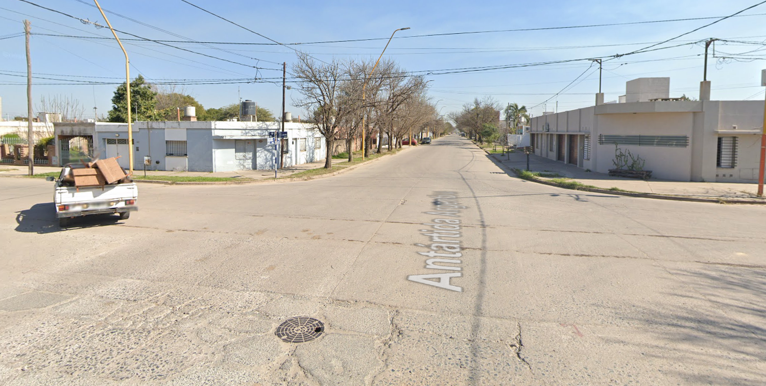 El choque fue entre una motocicleta y un automóvil.