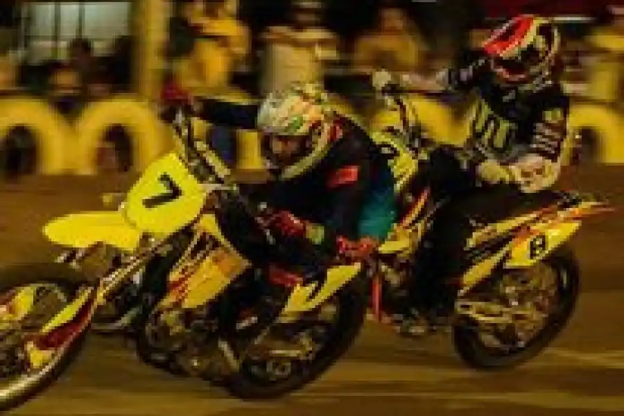 El CAM arrancó la temporada en Villa Trinidad