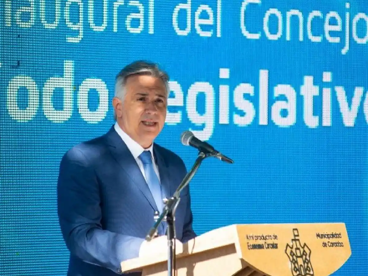 Llaryora inicia una gira organizada por Amcham en EE.UU.