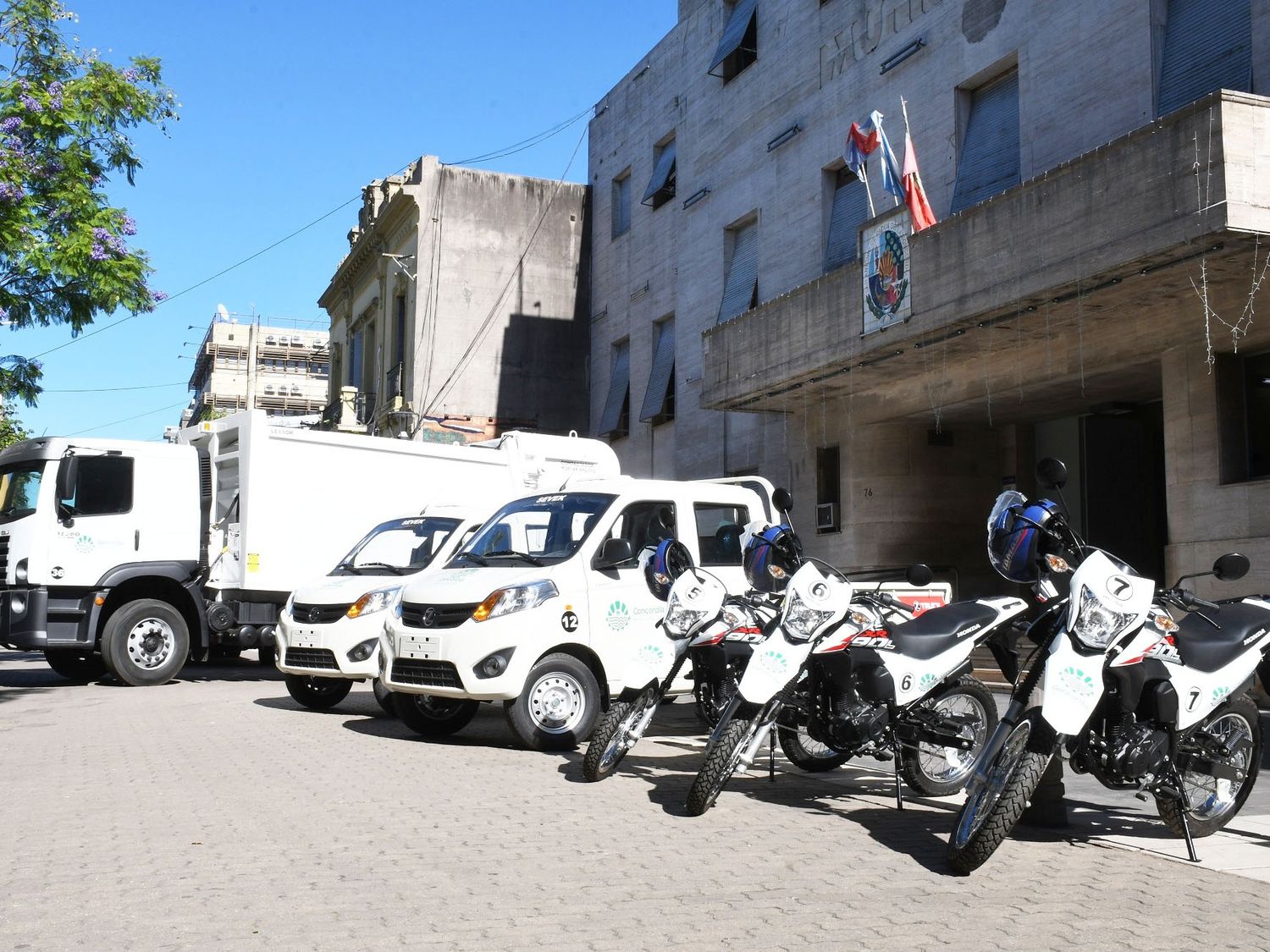 Presentaron los nuevos vehículos que se incorporan al parque automotor municipal