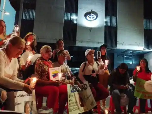 Familiares de presos políticos piden reunirse con Tarek William Saab