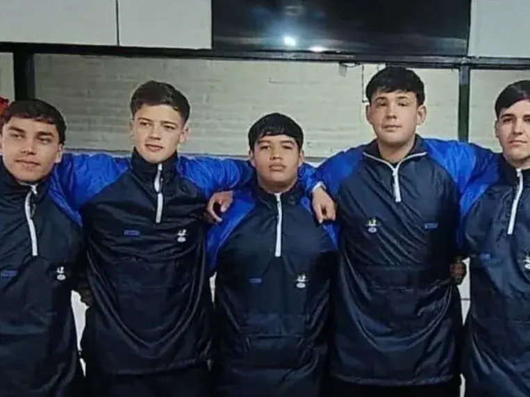 Cescut, Zimmermann, Benitez, Colombani y Bonafede, los juveniles del Verde que estarán con santa Fe en el Argentino. Foto: CRAR