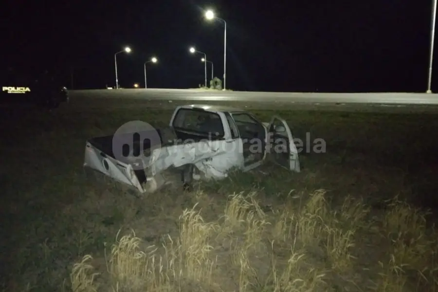 Fuerte choque con importantes destrozos: impactaron dos camionetas y hay heridos