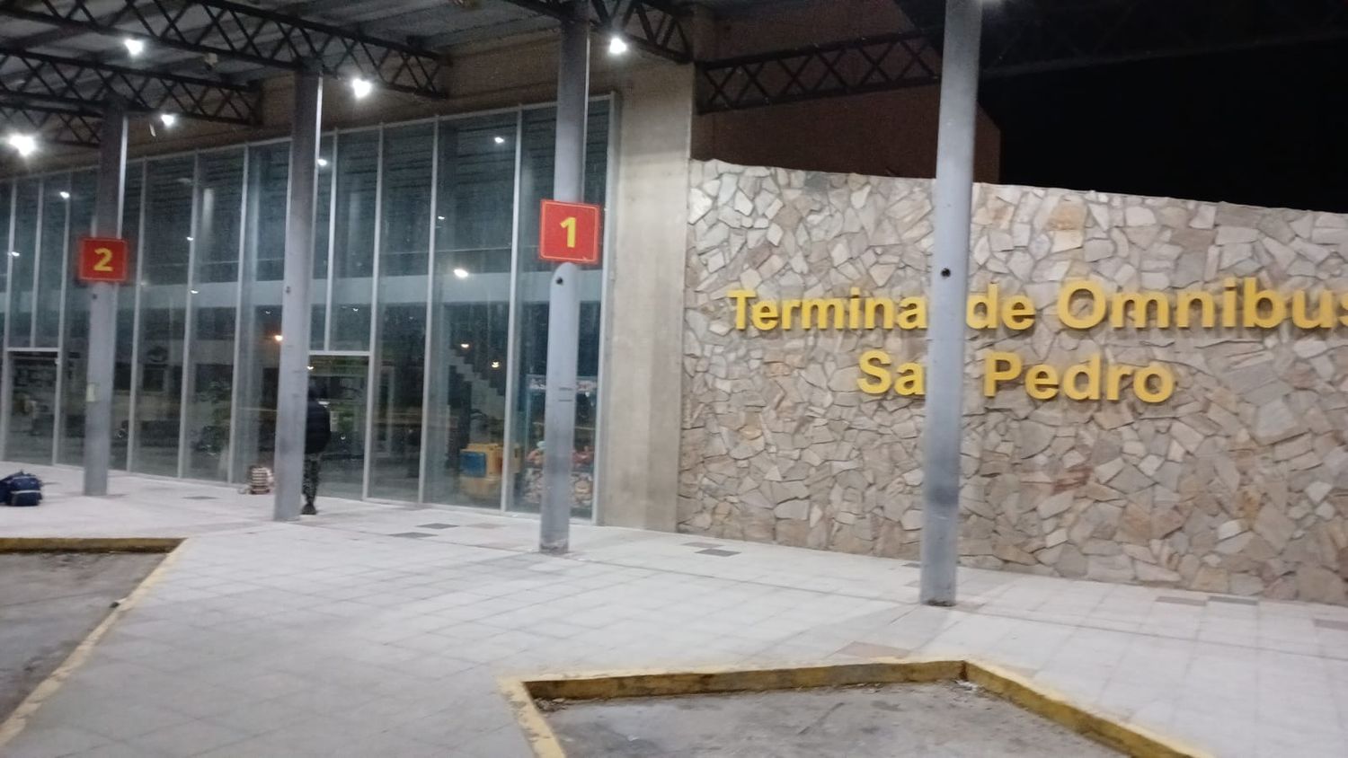Terminal de Ómnibus: 3 grados y está todo cerrado