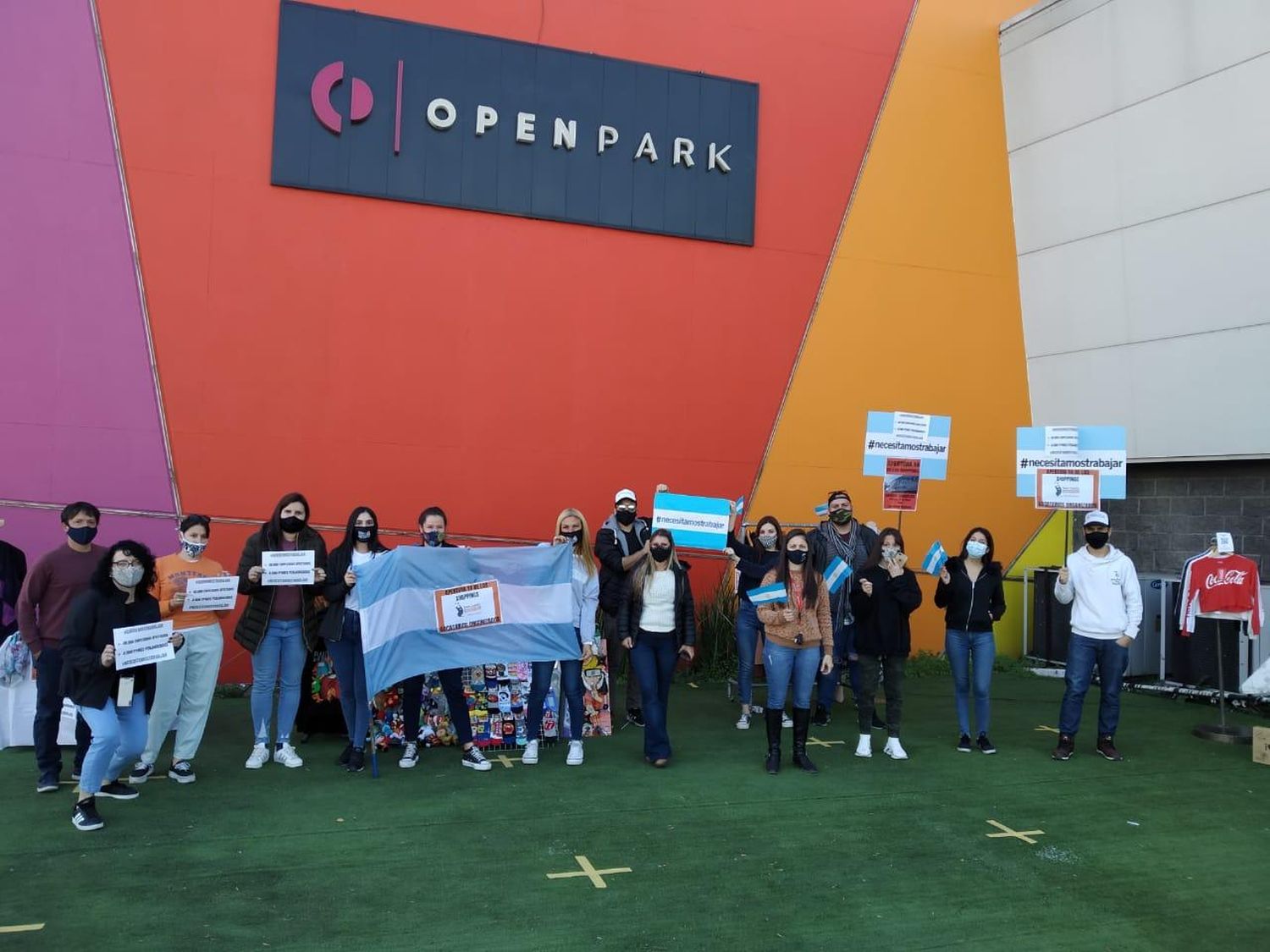 Segunda ola Covid y restricciones: Comerciantes y empleados del shopping de San Justo piden volver al trabajo