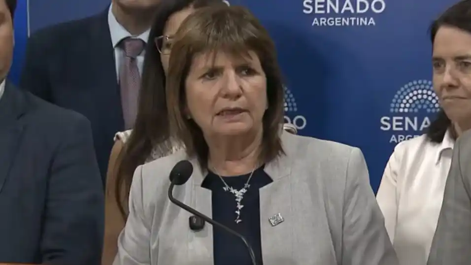 Patricia Bullrich presentó la reforma laboral junto a los bloques que acompañarán la medida