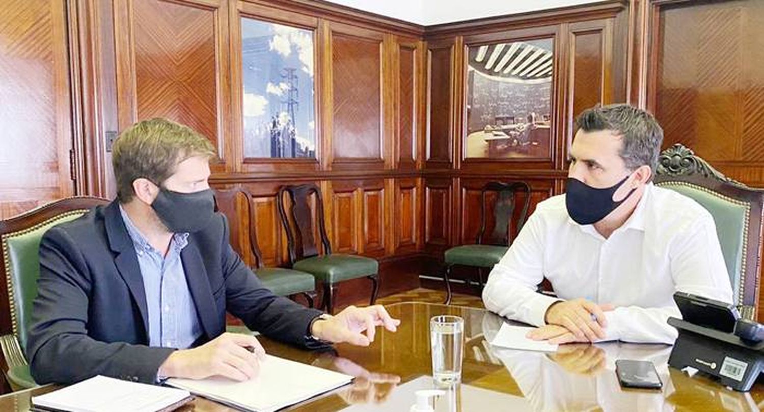 Darío Martínez recibió  al director de Yacyretá