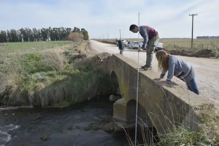 Funcionarios analizaron obras para el puente Arroyo Seco
