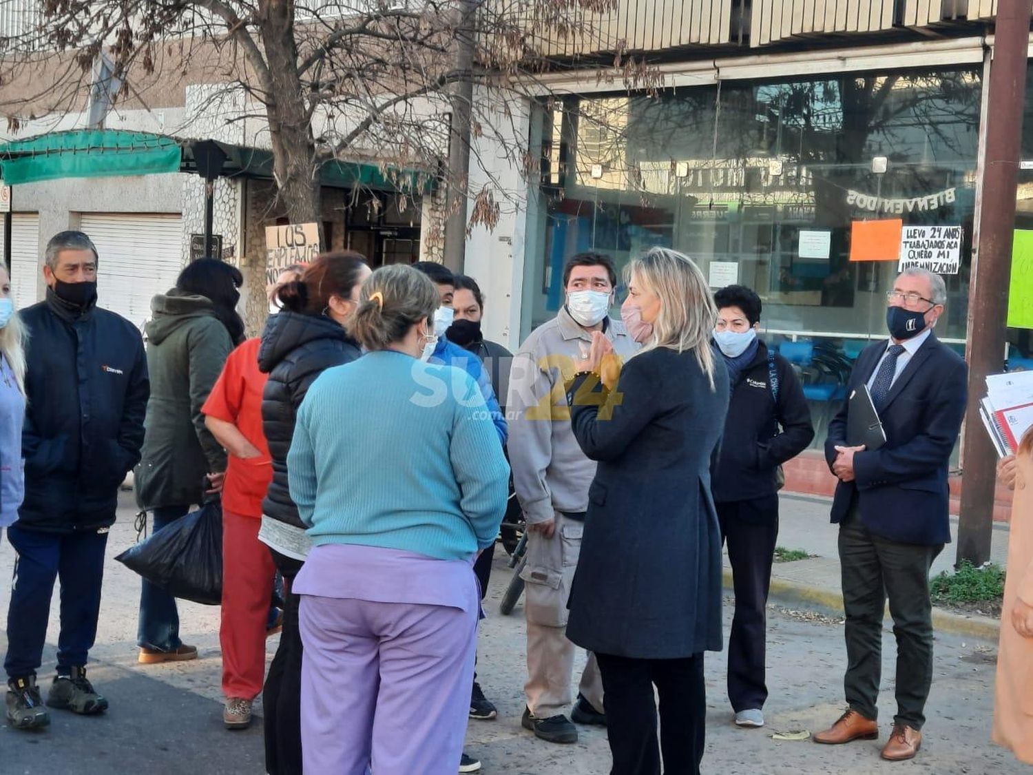 Ante la quiebra, empleados del geriátrico Santa Fe se manifiestan por sus fuentes laborales