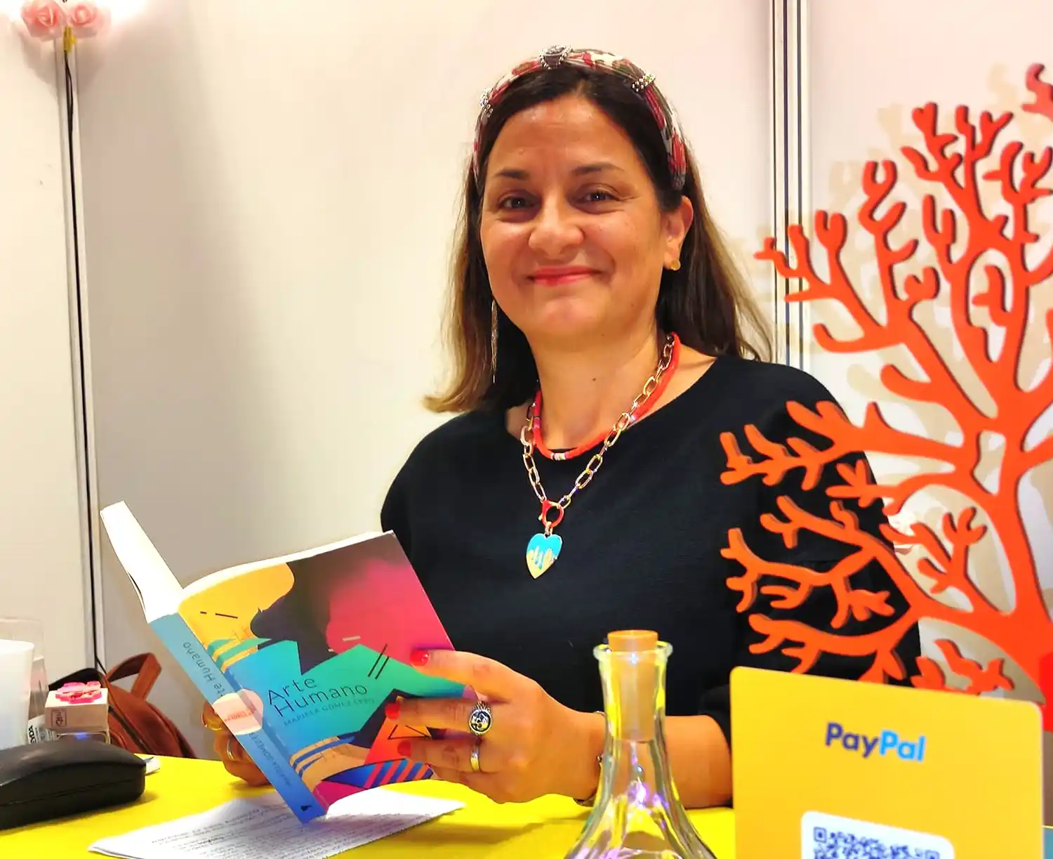 Mariela Gómez Erro presenta su libro “Arte Humano, el nuevo rol del artista plástico” en Chascomús