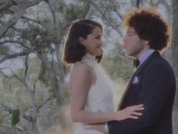 ¡SORPRESA! Selena Gómez y productor Benny Blanco se casan en California