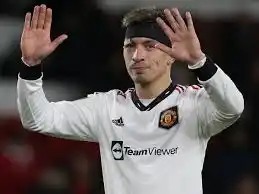 Manchester United, con campeón mundial Lisandro Martínez, goleó en ida de semifinales