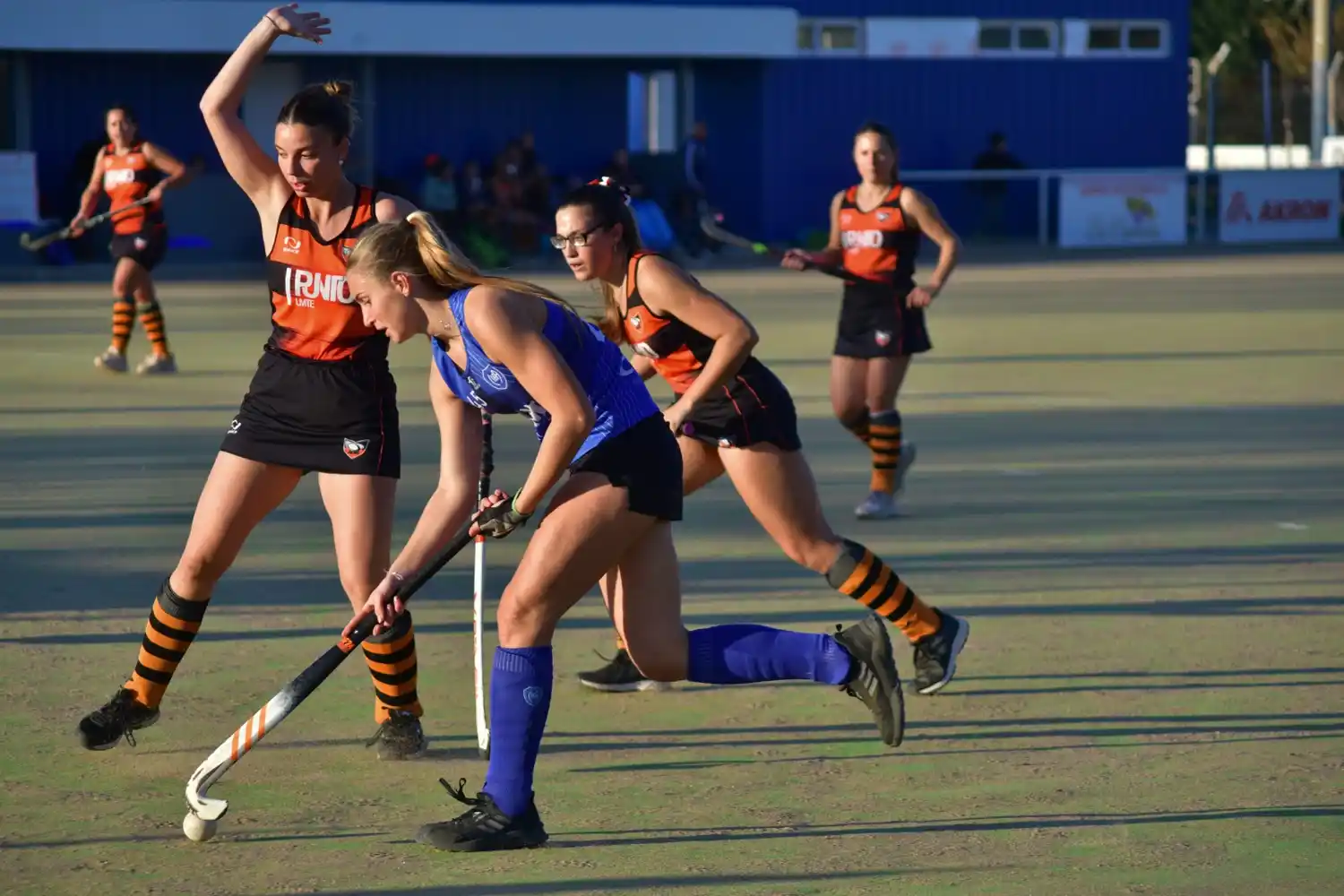 Las "pingüinas" volvieron al triunfo