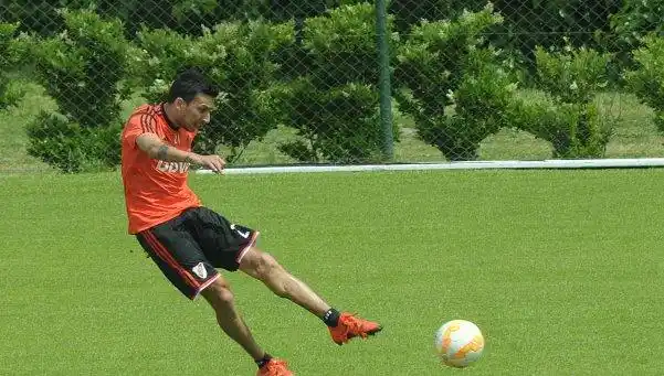 River se defiende: “La oferta a Vangioni fue extraordinaria”