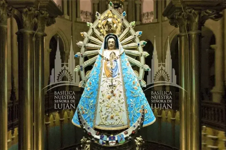 Fieles peregrinarán hoy a Luján para pedirle y agradecerle a la Virgen