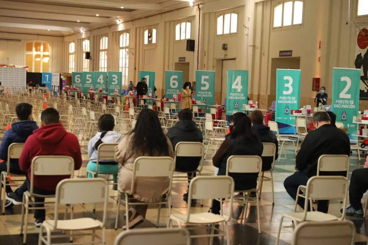 Córdoba: Comenzó la vacunación contra el Covid-19 para menores de entre 12 y 17 años