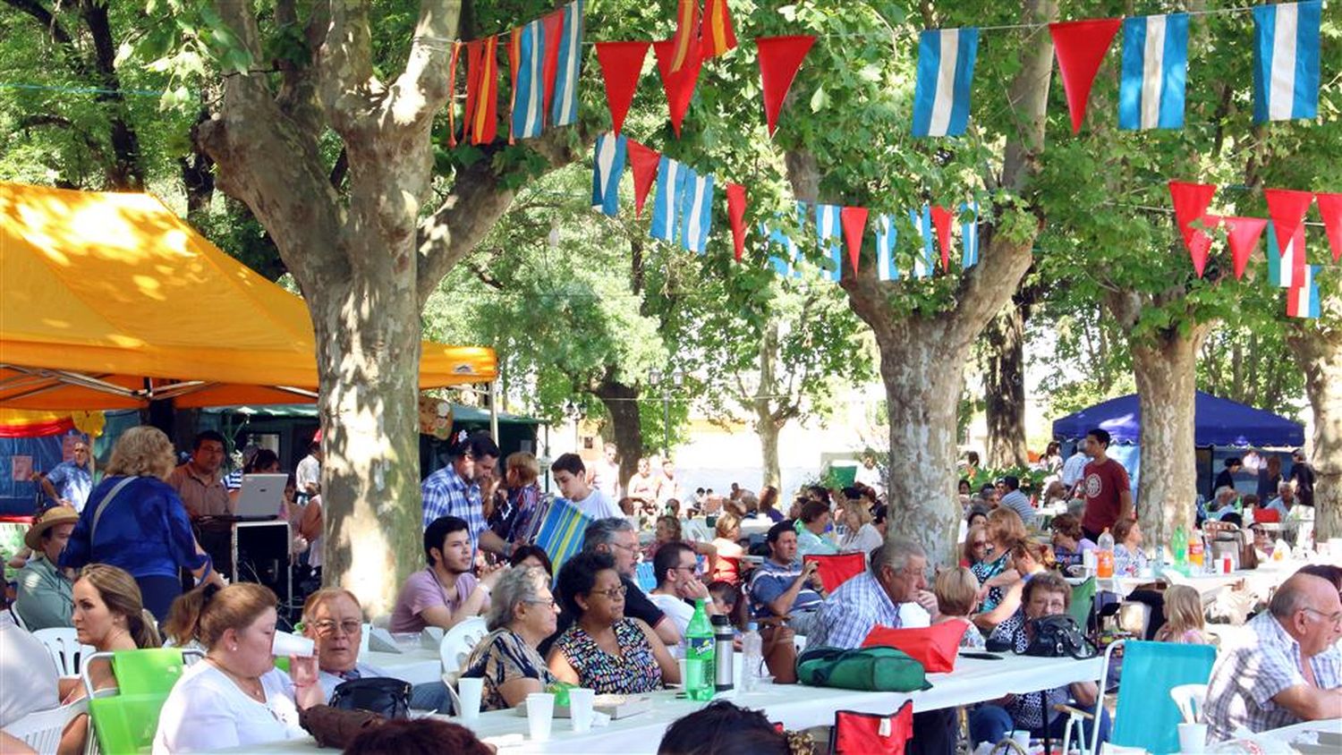 Pergamino: XVI Fiesta de las Colectividades en El Socorro