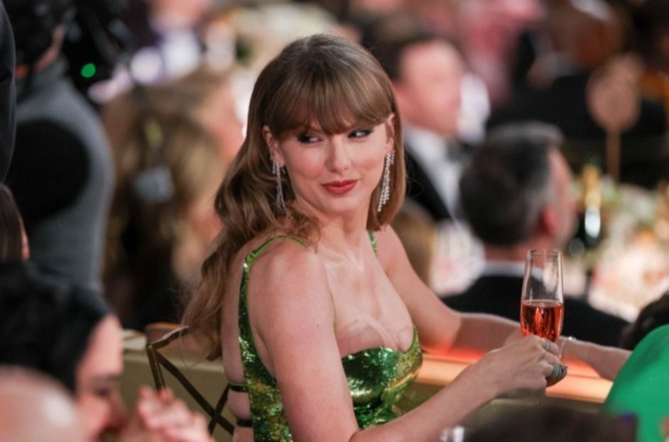 ¡Escándalo en eBay! Se vendían fotos falsas de Taylor Swift desnuda