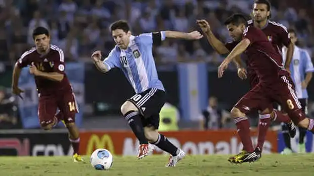 Argentina Goleó a Venezuela y quedó a un paso de Brasil 2014