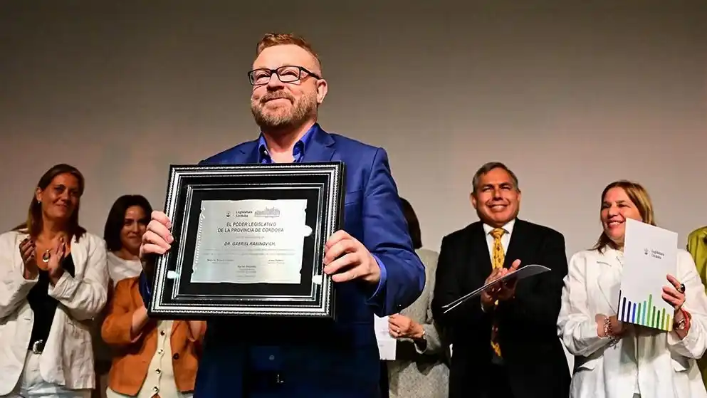 Reconocimiento legislativo a Gabriel Rabinovich, en el Centro Cultural Córdoba