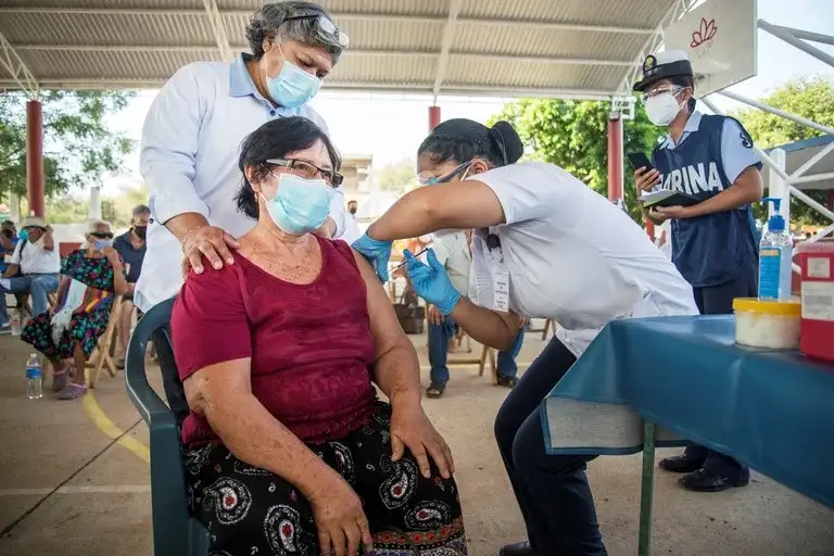 La Fase III del estudio que evaluó eficacia y seguridad de la vacuna de Cansino se hizo con voluntarios de Argentina, Chile, México, Pakistán y Rusia.
