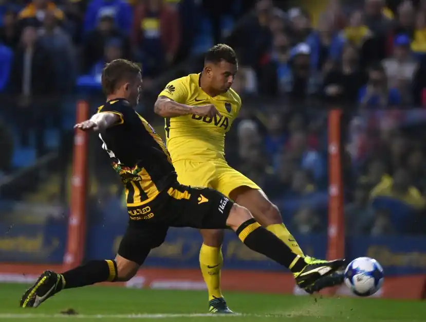 Boca se impuso a Olimpo por 3 a 0