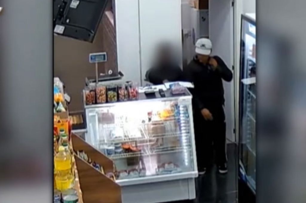 Entró a robar con un menor de 10 años