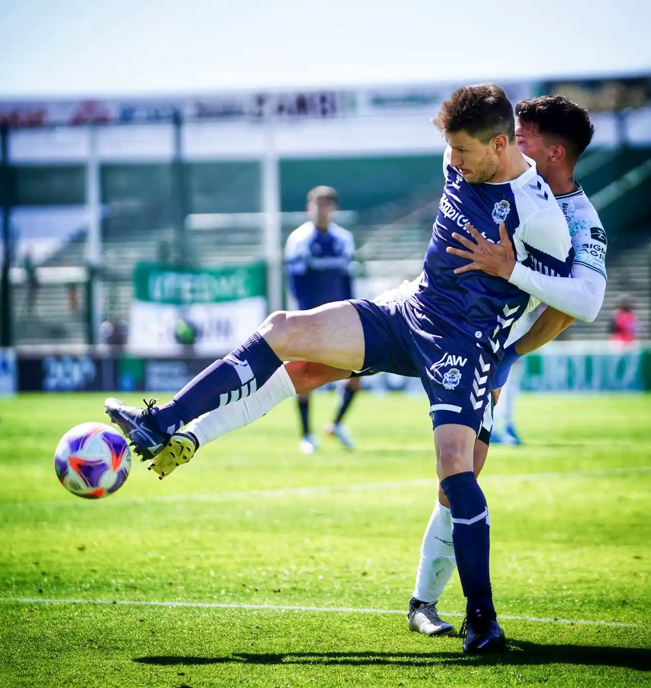 Gimnasia busca recuperarse frente a Barracas Central