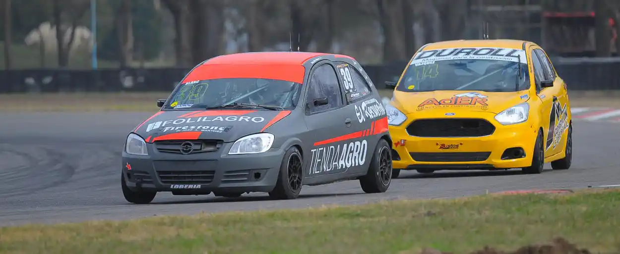 El loberense Carlos Blanc, en el Turismo Pista