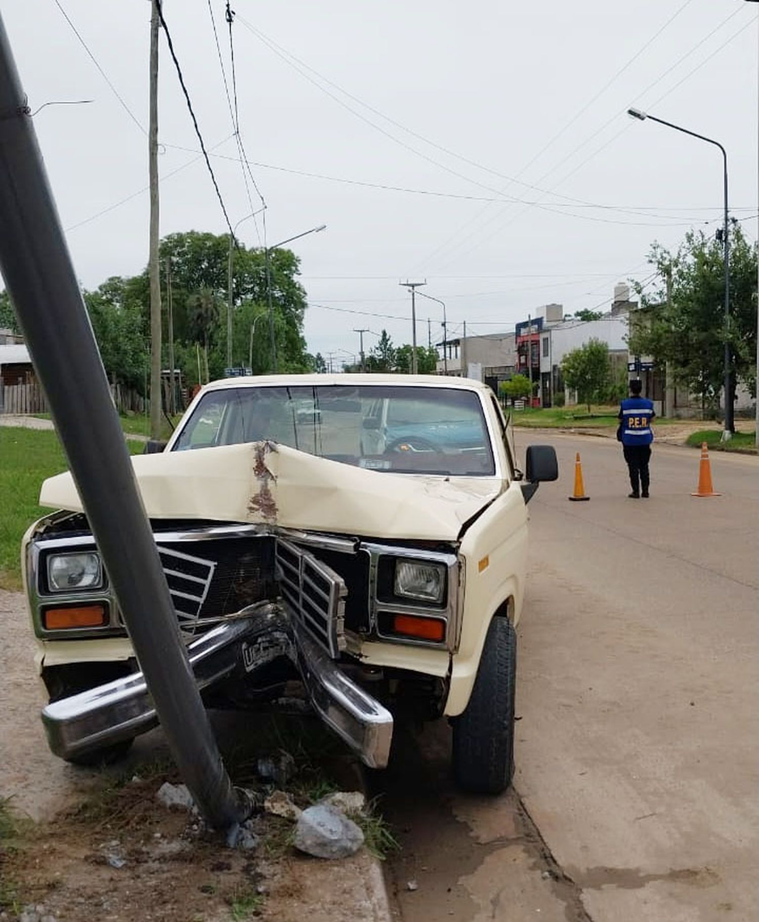 El conductor de una camioneta debió ser trasladado al hospital Masvernat