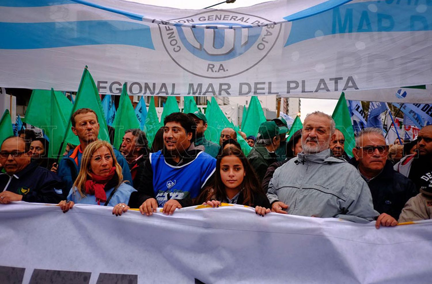 La CGT y la CTA relativizaron la baja del desempleo en Mar del Plata