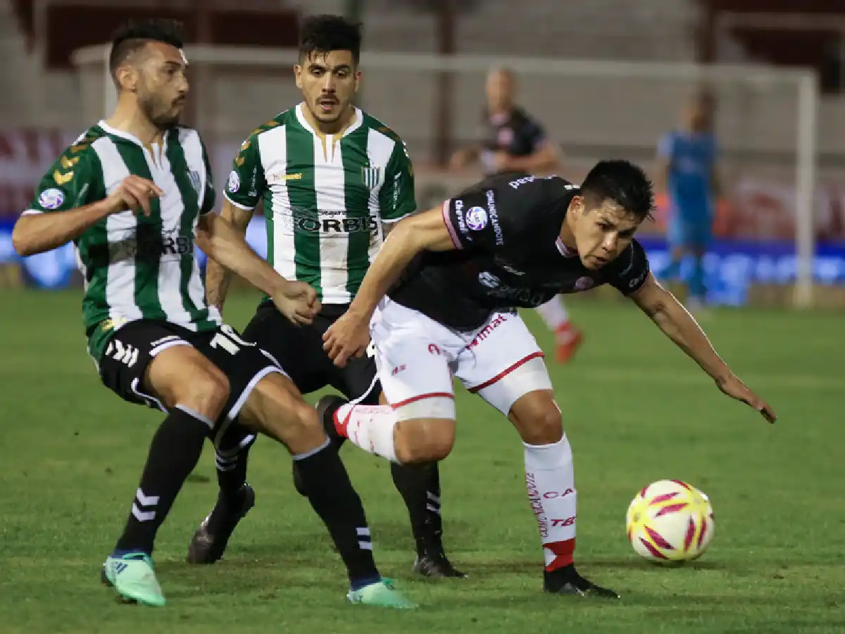 Goleó Huracán
