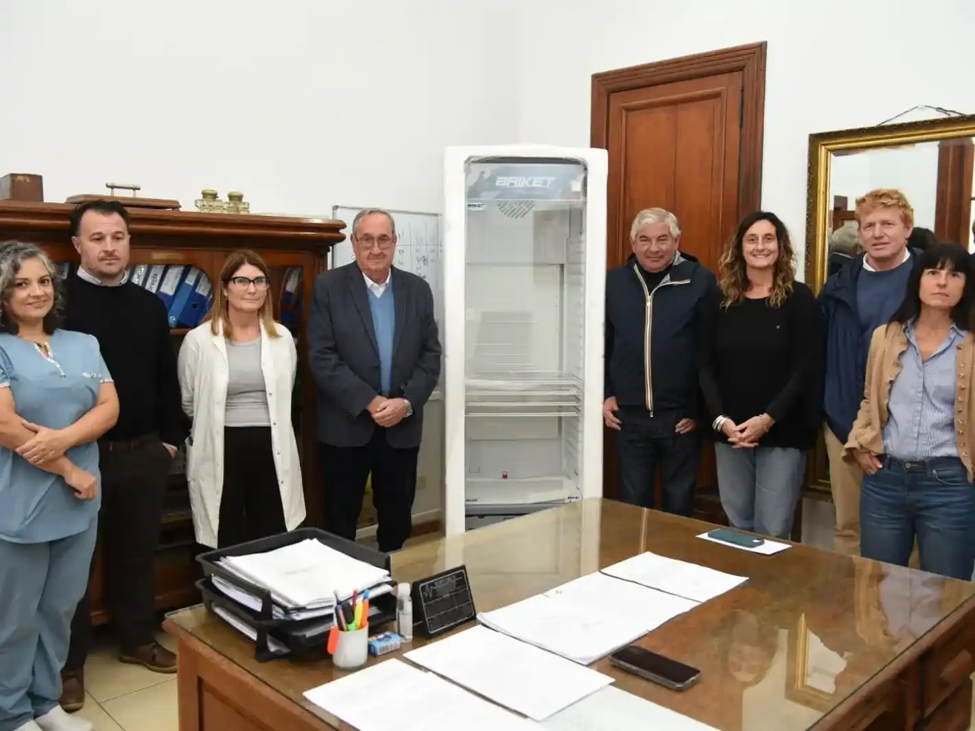 El acto de entrega fue encabezado por el presidente de la Cámara Empresaria, Guillermo Cravea, y contó con la presencia del intendente Lunghi y autoridades del nosocomio.