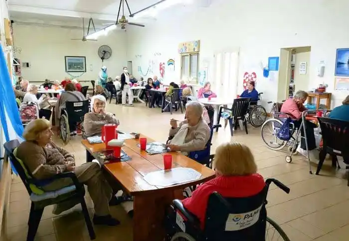 Habilitaron las visitas a adultos mayores institucionalizados en residencias