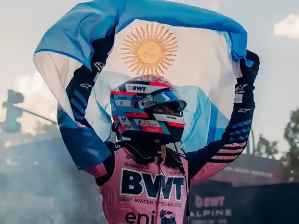 Franco, felíz y emocionado tras su presentación en Buenos Aires ante una multitud. Foto: IG