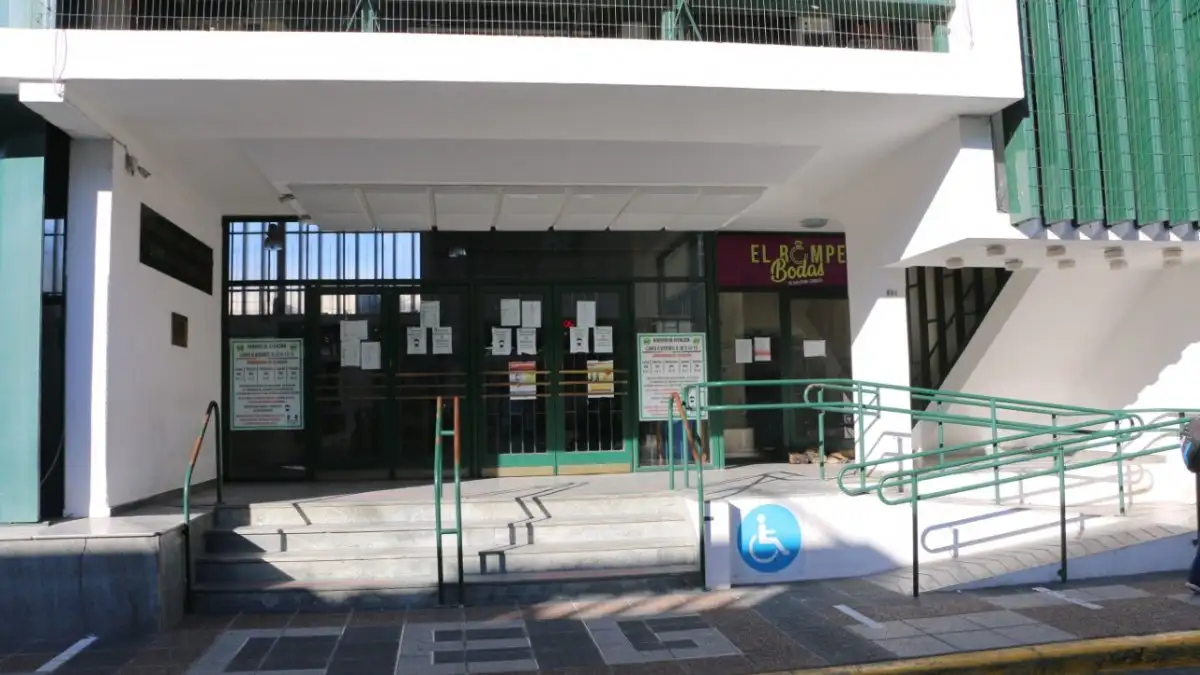 Los trabajadores de la Cooperativa Eléctrica se encuentran en estado de asamblea permanente