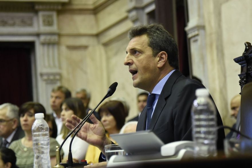 Congelan dietas de diputados y senadores nacionales por 180 días