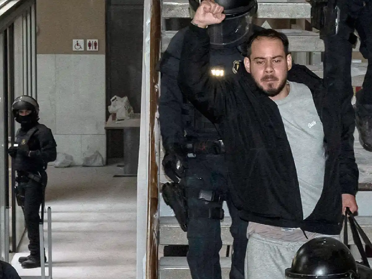 La prisión de un rapero siguió originando protestas y profundizó la crisis en el Gobierno español